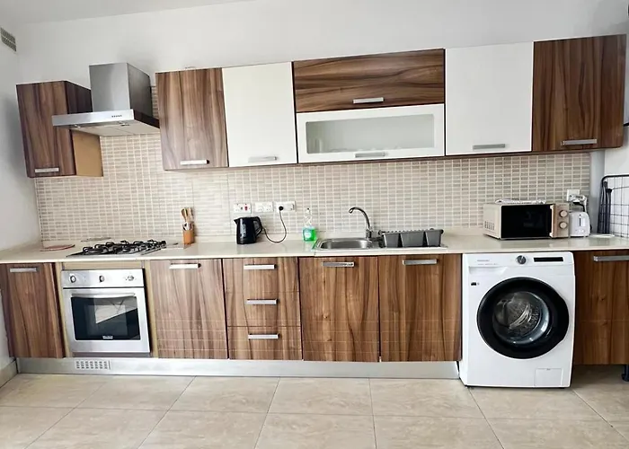 Perfectly Positioned In The Centre Of Malta Lejlighed *