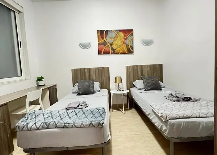 Perfectly Positioned In The Centre Of Malta Lejlighed *